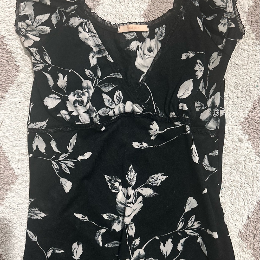 Forever 21 Black and White Floral Blouse